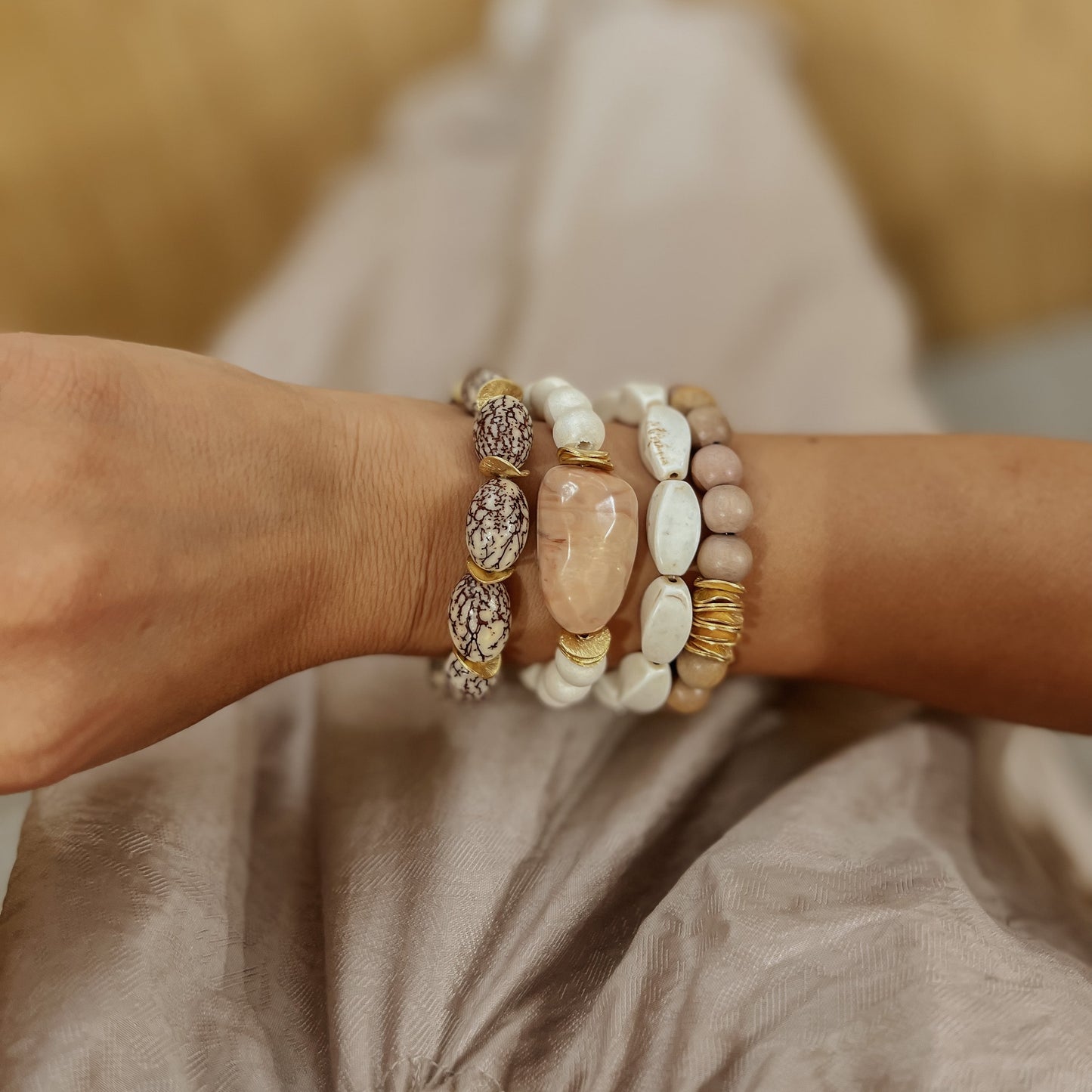 Armband aus Betelnussperlen in Olivenform BETTY