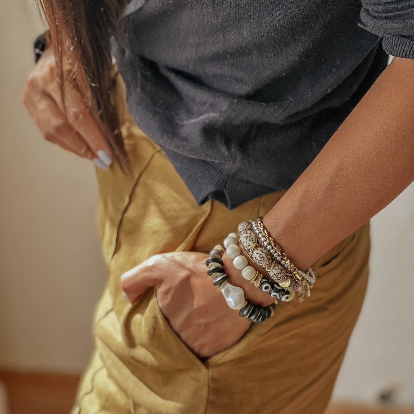 Armband aus Betelnussperlen in Olivenform BETTY