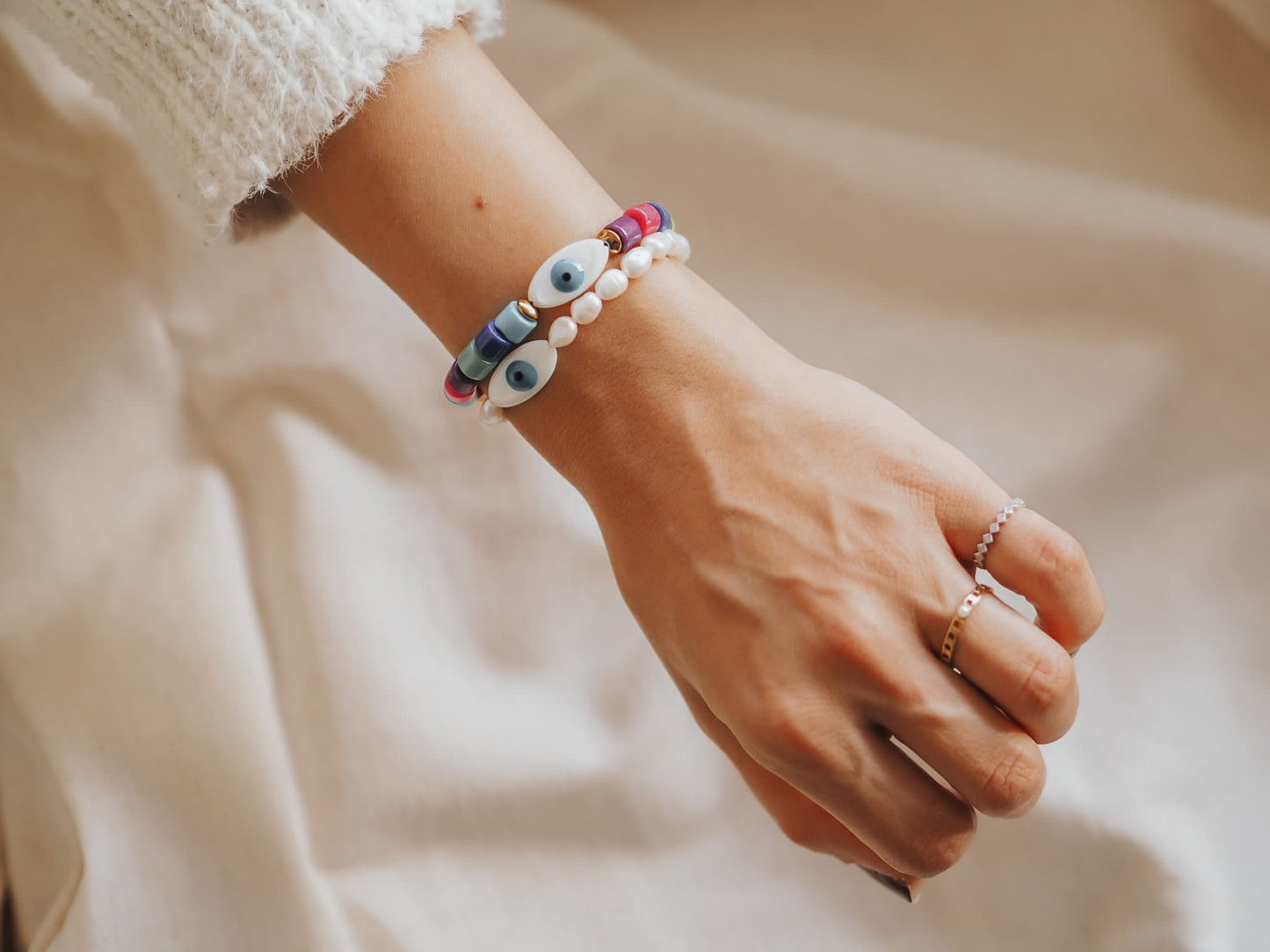 Armband aus Süßwasserperlen mit Auge NARE