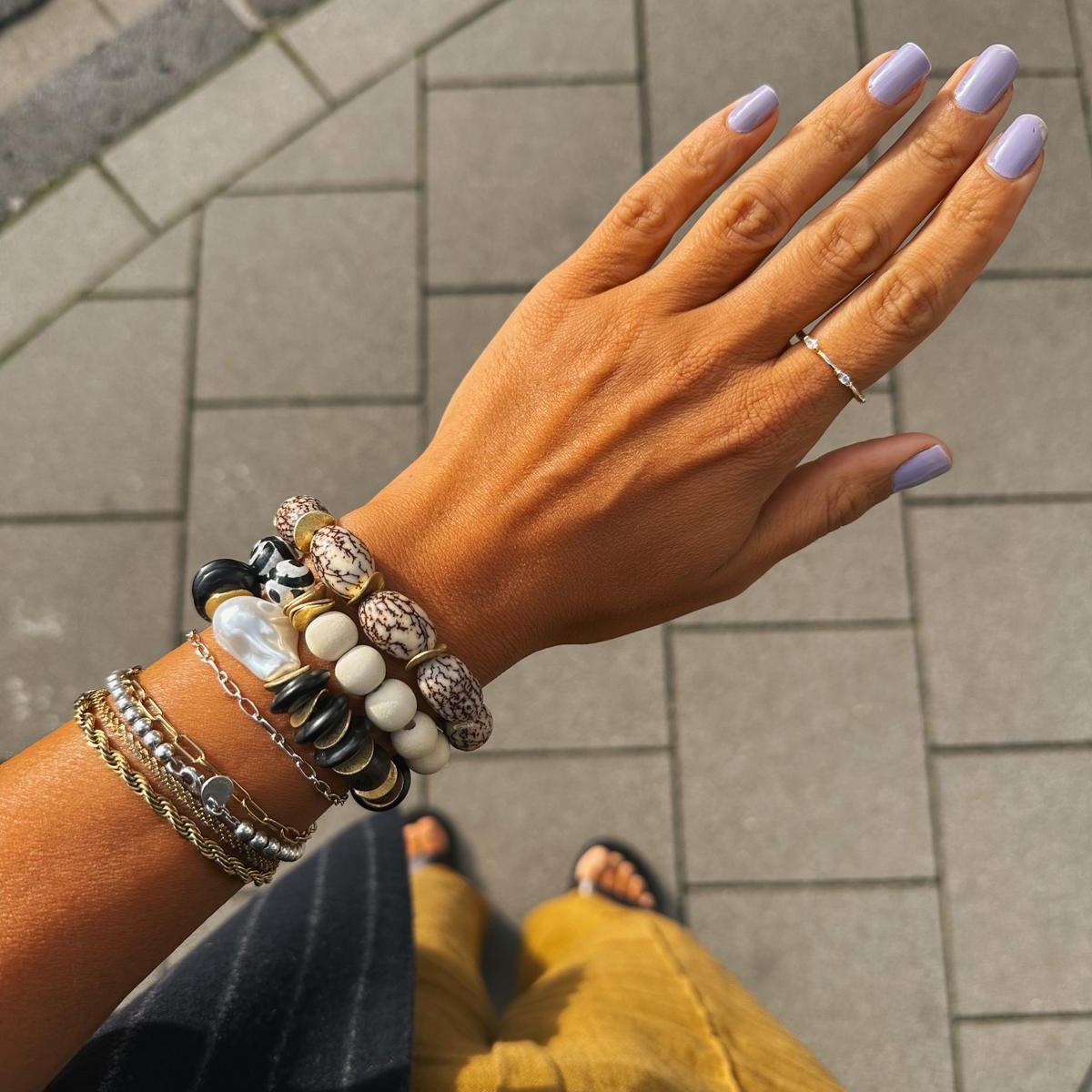 Armband aus Betelnussperlen in Olivenform BETTY