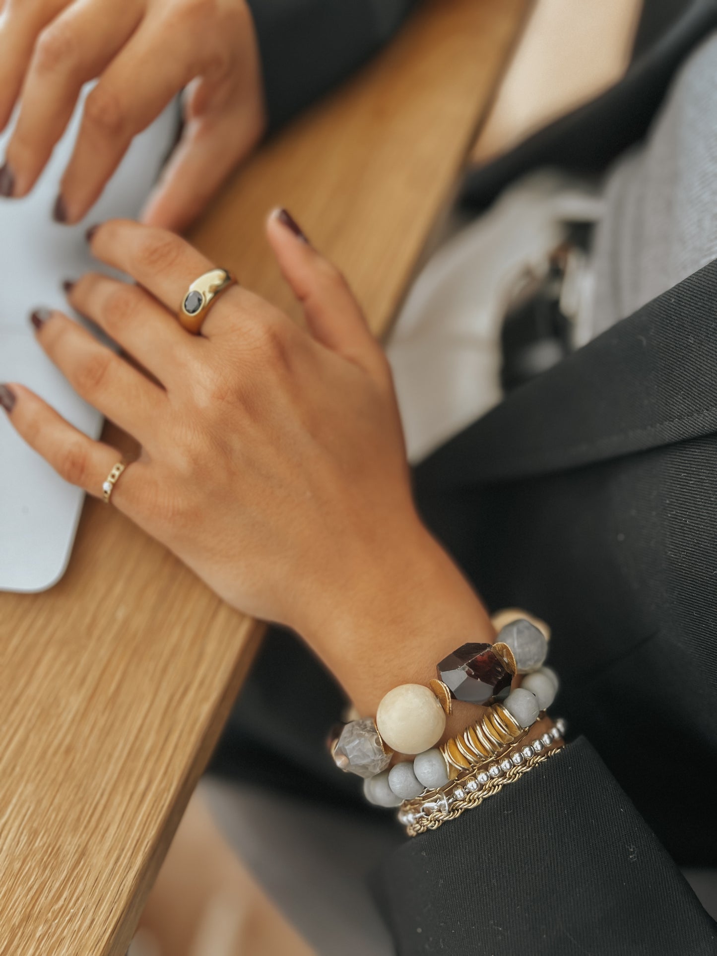 Armband RAYA grau