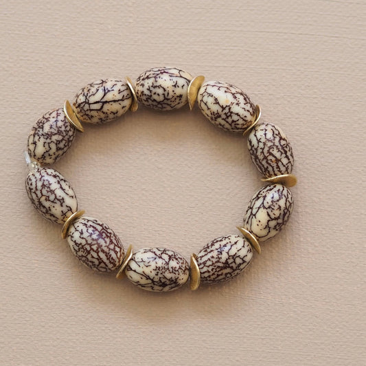 Armband aus Betelnussperlen in Olivenform BETTY